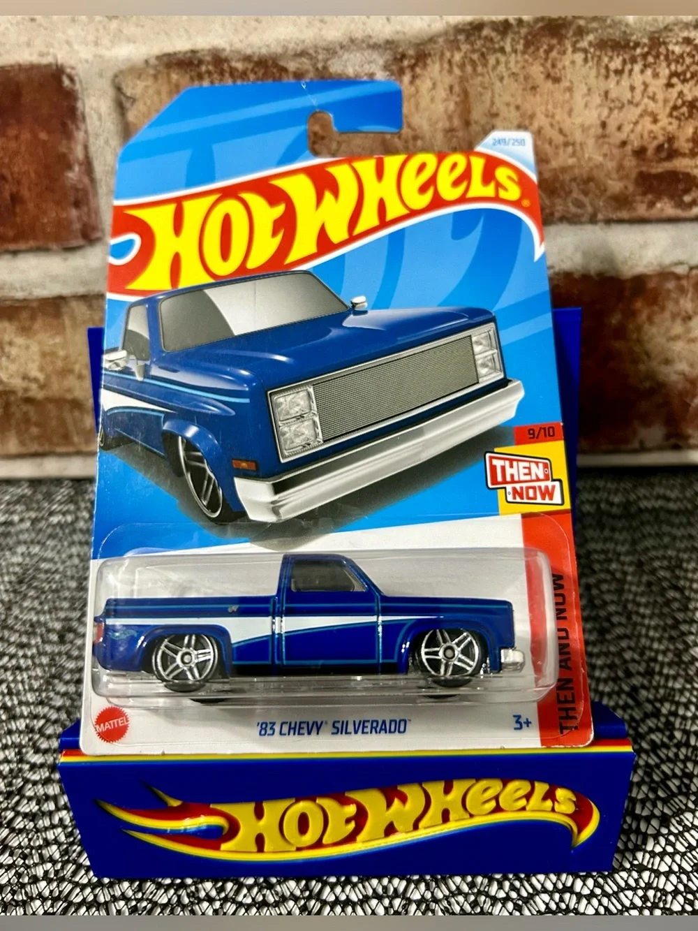 Hot Wheels 83 Chevy Silverado